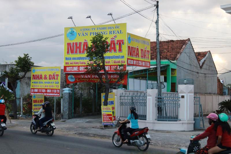 Đề nghị gỡ lệnh
