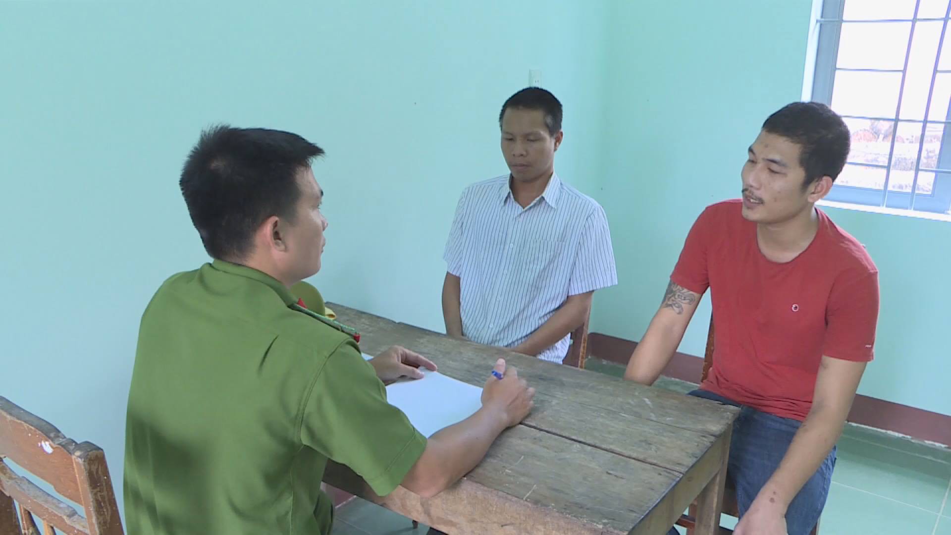 Xiết nợ, 3 đối tượng bị khởi tố