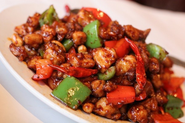 V&ograve;ng quanh ch&acirc;u &Aacute;, thưởng thức m&oacute;n đặc sắc từ g&agrave; - Ảnh 2.