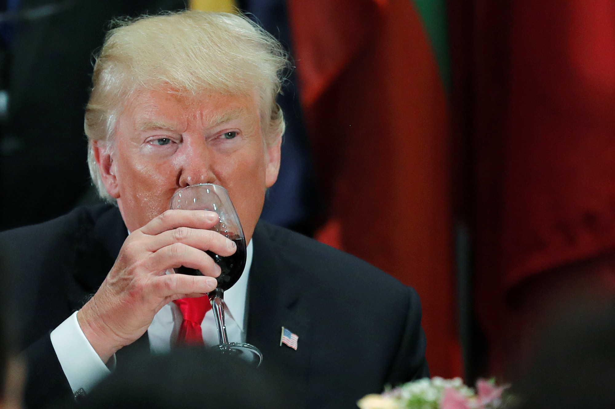 &Ocirc;ng Trump ph&aacute;t biểu tại LHQ, bất ngờ c&oacute; tiếng cười kh&uacute;c kh&iacute;ch - Ảnh 7.
