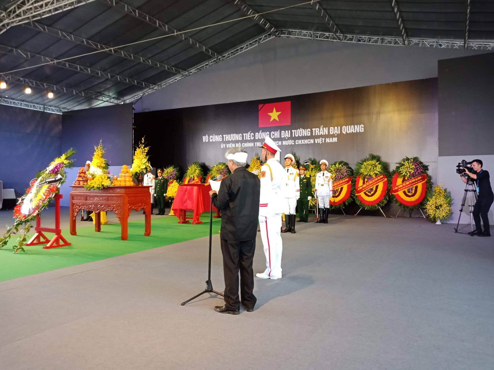 Chủ tịch nước Trần Đại Quang đ&atilde; về với đất mẹ qu&ecirc; hương - Ảnh 7.