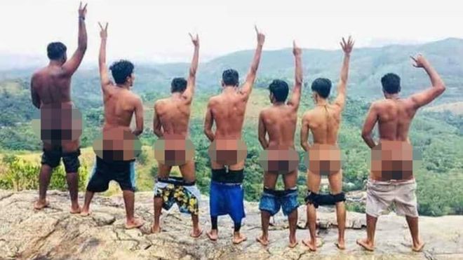 Bị bắt vì chụp ảnh "khoe vòng 3" phản cảm tại chốn linh thiêng