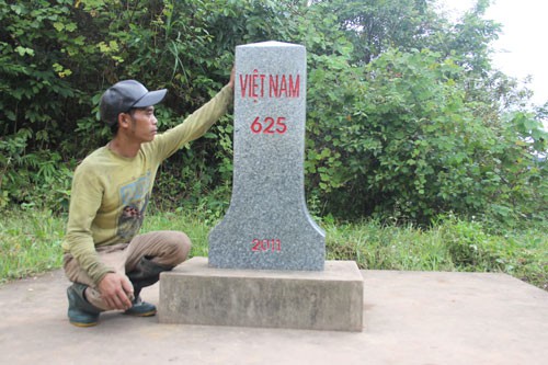 Nặng lòng cột mốc biên cương