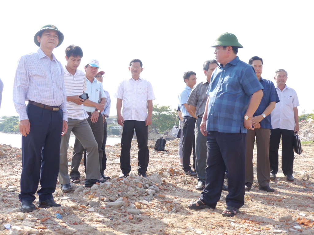 Ngang nhiên lấp đầm khi chưa được cấp phép - Ảnh 1.