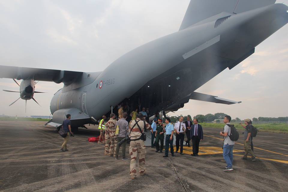 Soi nội thất máy bay A400M của không quân Pháp - Ảnh 5.