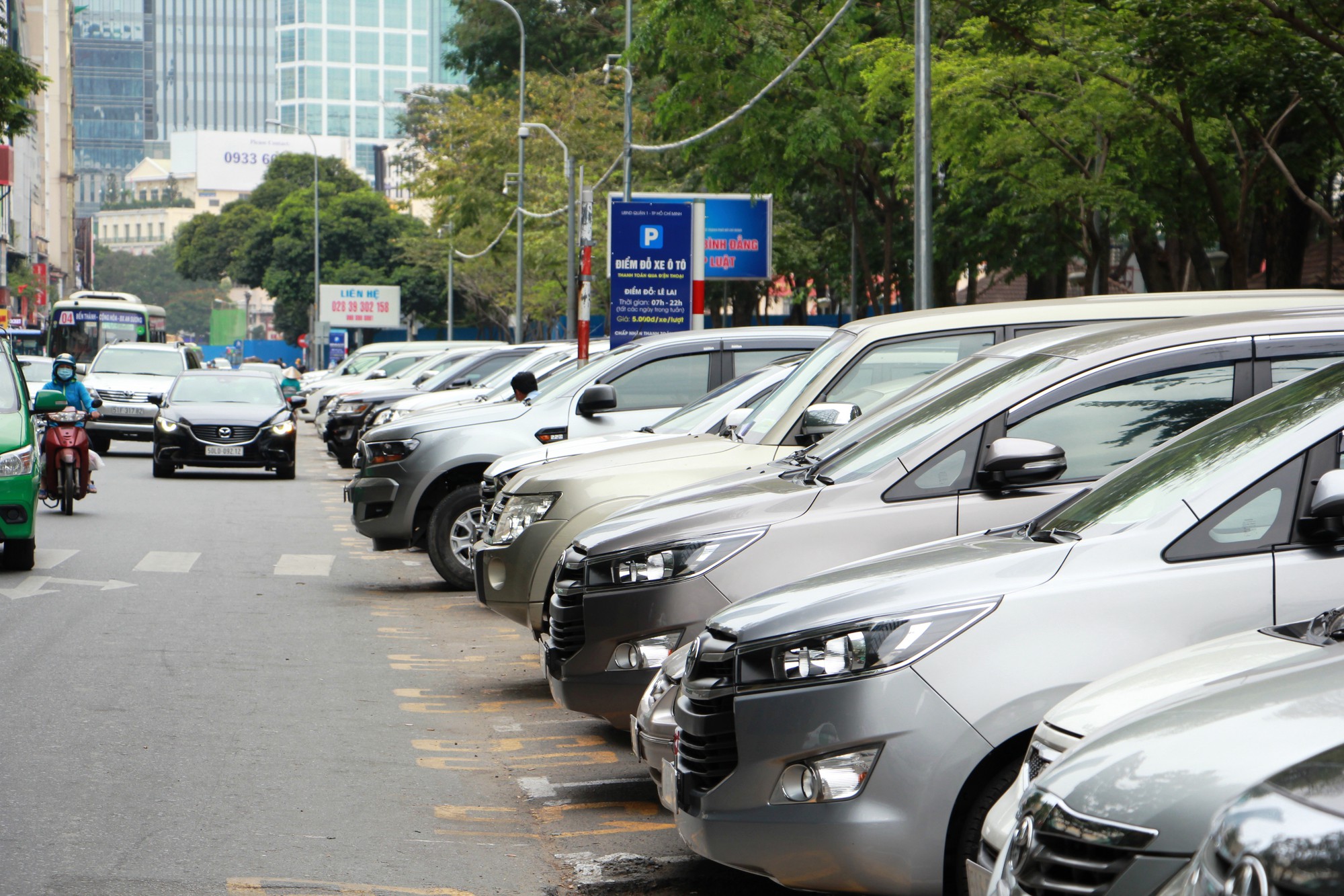 TP HCM tăng phí giữ xe, xe máy và ô tô tính tiền theo giờ