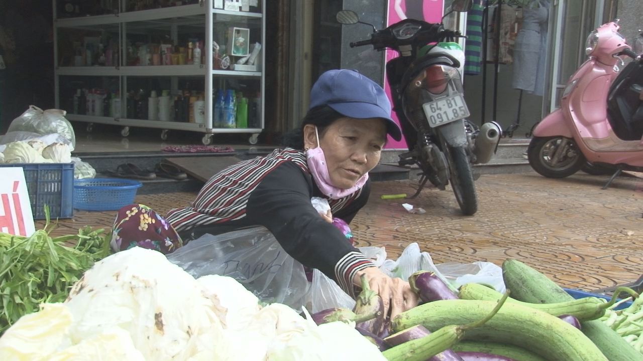 Thơm thảo “chợ rau miễn phí” cho người nghèo