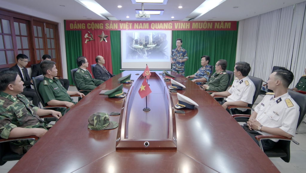 Hậu duệ mặt trời bản Việt: Người th&iacute;ch, kẻ ch&ecirc; kh&ocirc;ng thể ch&aacute;n hơn - Ảnh 1.