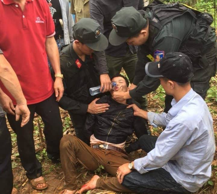 Bắt nóng nghi phạm sát hại tài xế xe ôm khi đang trốn trong hang đá