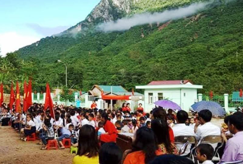 Hình ảnh khai giảng năm học mới tại vùng tâm lũ Mường Lát - Ảnh 2.