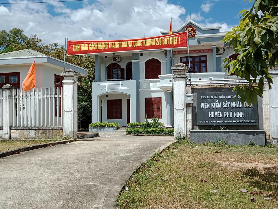 Khai trừ Đảng cựu chủ tịch xã, cảnh cáo phó viện kiểm sát huyện Phú Ninh