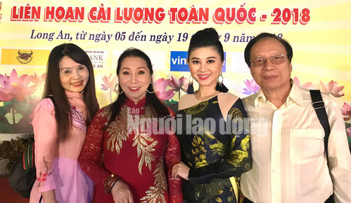 NSƯT Quế Trân gây tranh cãi khi ngồi ghế nóng Liên hoan cải lương toàn quốc - Ảnh 4.