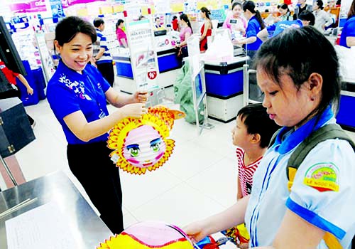 Ủng hộ lồng đèn, bánh trung thu "made in Vietnam"