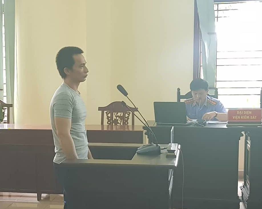 Dùng dao đoạt mạng em trai người tình
