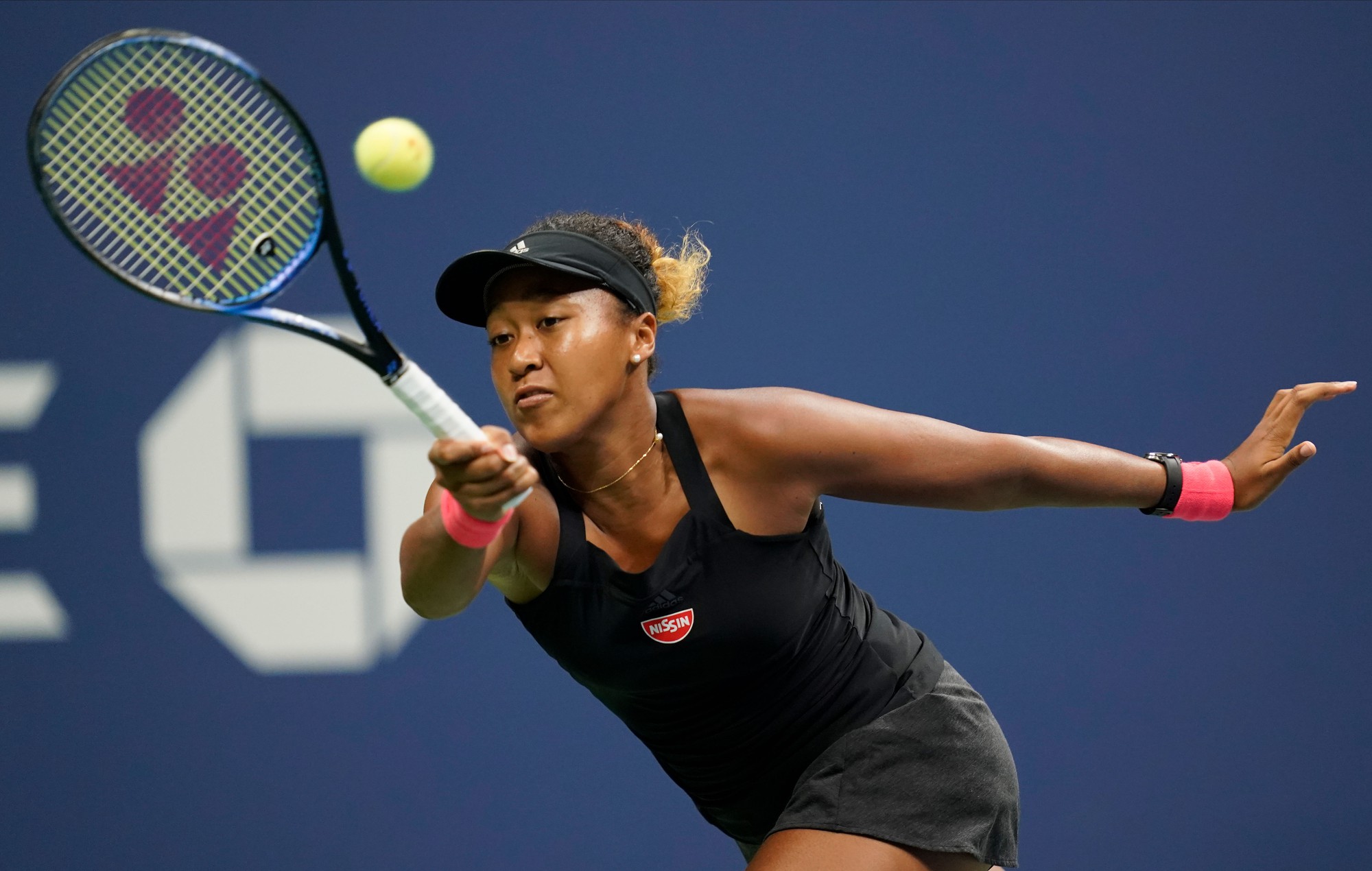 Dấu ấn Naomi Osaka v&agrave; cuộc t&aacute;i đấu được tr&ocirc;ng đợi với Serena - Ảnh 1.