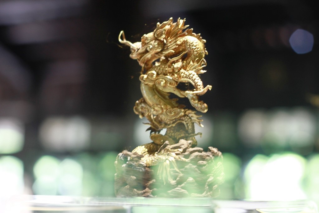 Chi&ecirc;m ngưỡng những bảo vật rồng - phượng triều Nguyễn - Ảnh 7.