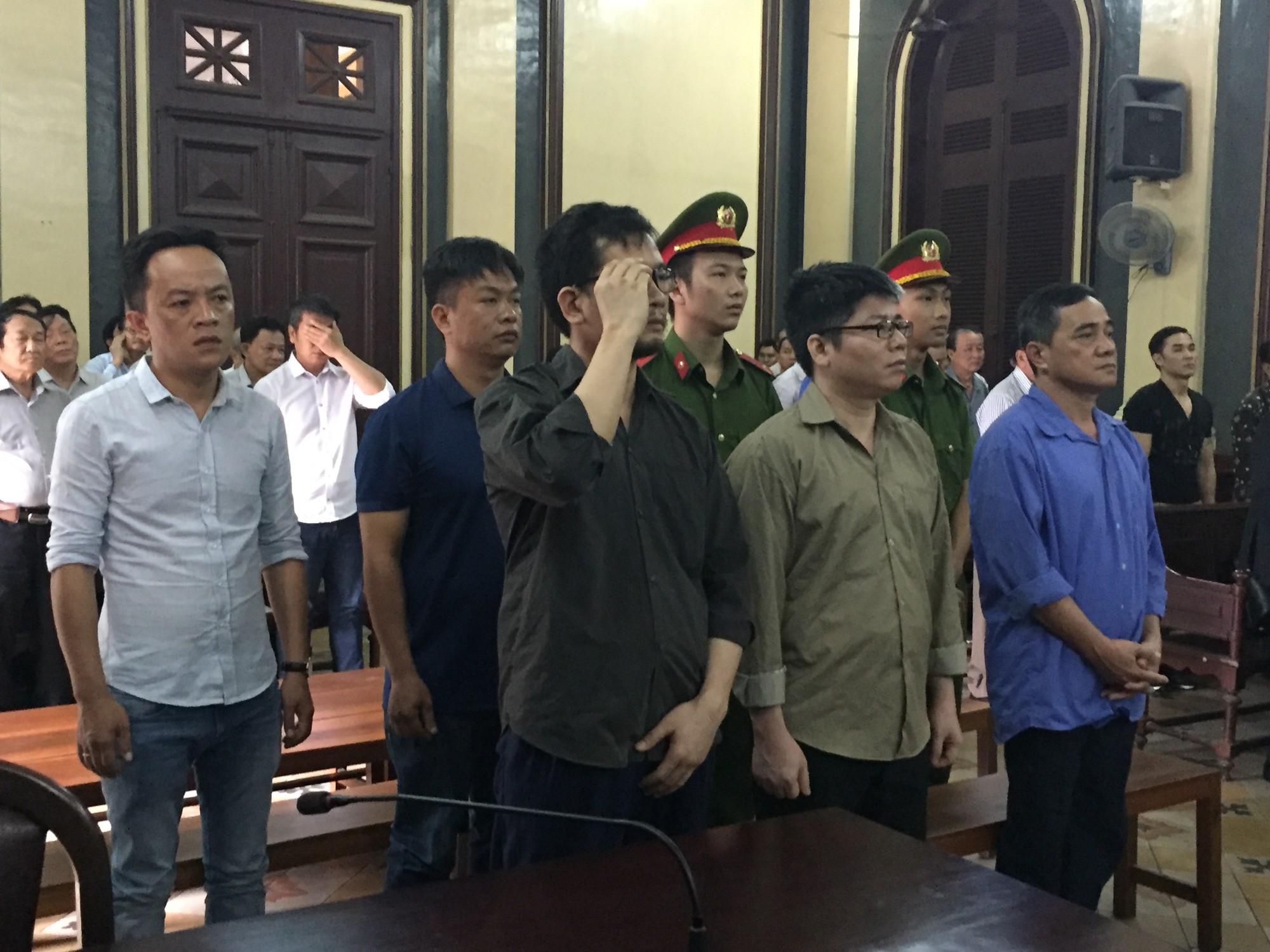 Hai nguyên cán bộ công an "mê" siêu xe
