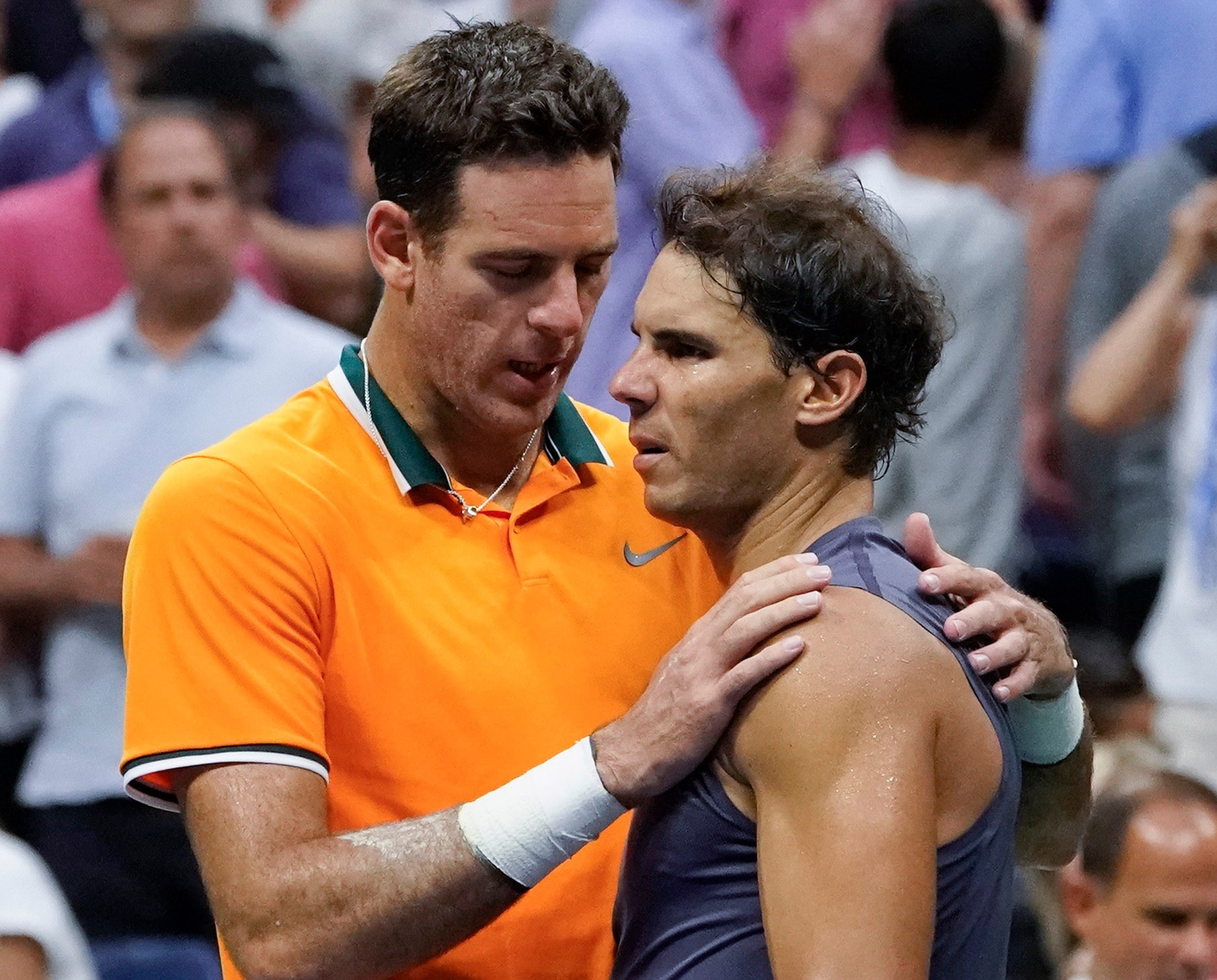 Nadal bỏ cuộc vì chấn thương, Del Potro vào chung kết với Djokovic - Ảnh 7.