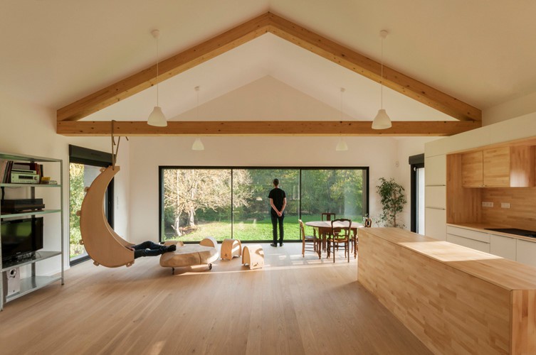 Nh&agrave; xưởng bỏ hoang đẹp m&ecirc; hồn sau khi được cải tạo - Ảnh 3.