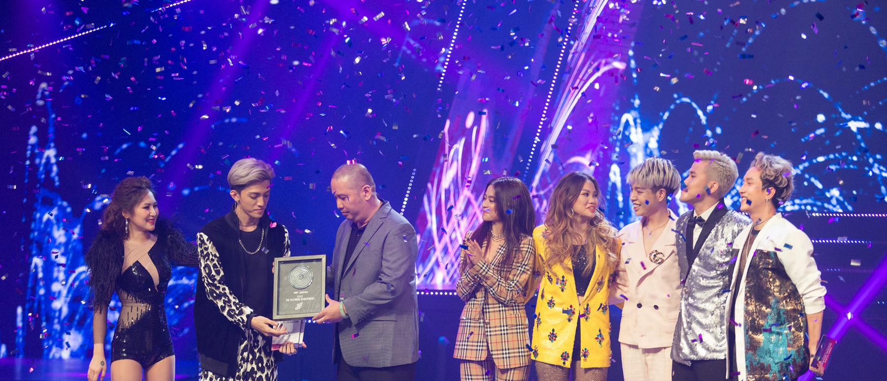 Tùng Dương đoạt quán quân The Debut 2018 gây tranh cãi