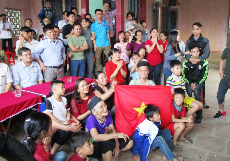 Người nhện Bùi Tiến Dũng và hành trình đến với trái bóng - Ảnh 6.