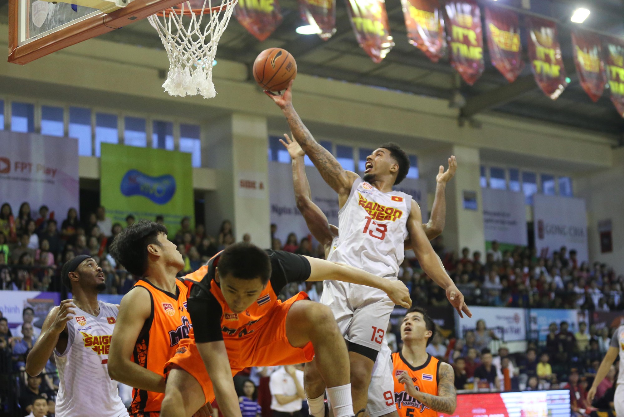 Saigon Heat mất cơ hội vào top 3