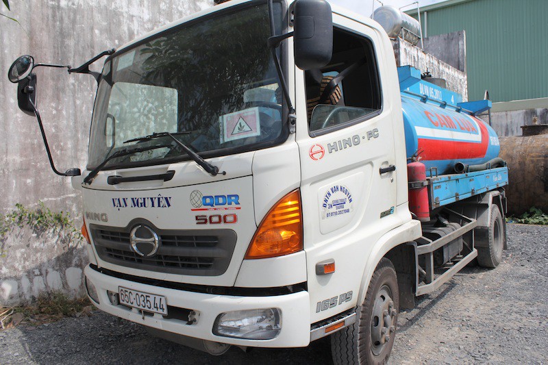 Phát hiện DN trữ hàng ngàn lít xăng, dầu không rõ nguồn gốc - Ảnh 1.