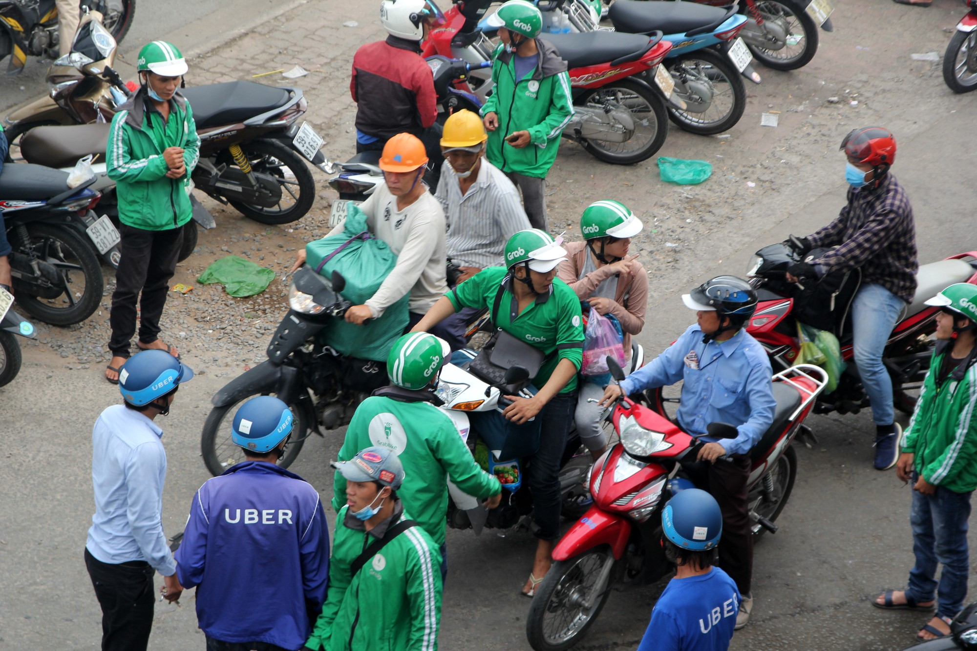 Grab Việt Nam và tài xế liên tiếp bất đồng
