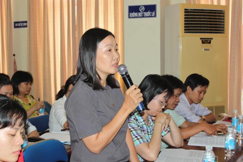 Công nhân lo thực phẩm bẩn, việc làm...