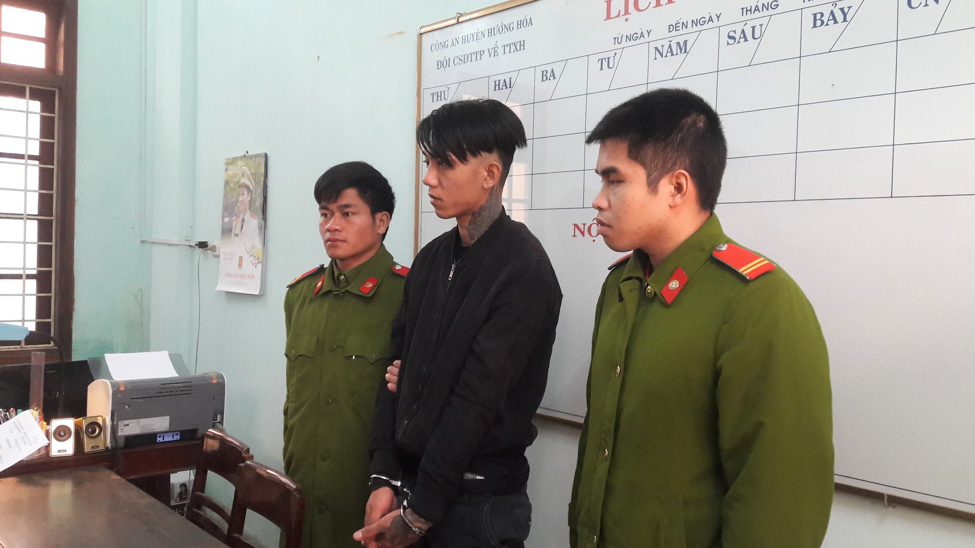 Bắt giữ nam thanh niên cướp giật túi xách người đi đường
