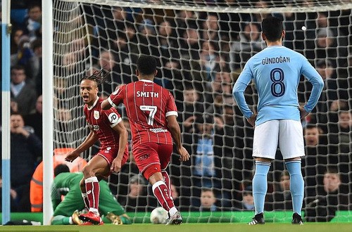 Thắng nghẹt thở Bristol City, Man City mơ chung kết League Cup - Ảnh 4.