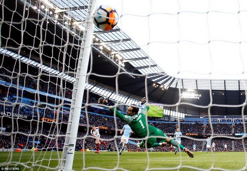 Man City thắng hủy diệt ở FA Cup, Chelsea lại bị cầm ch&acirc;n - Ảnh 3.