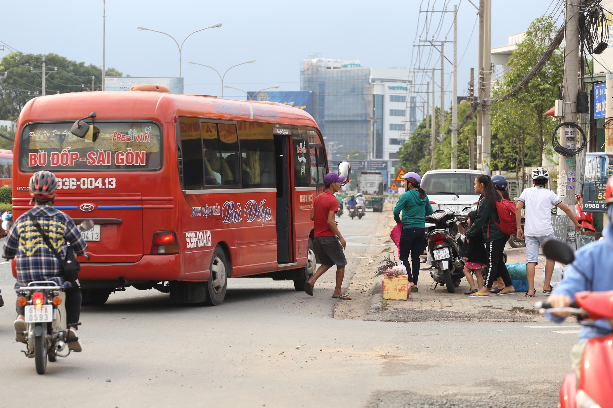 Xe dù, bến cóc vào mùa
