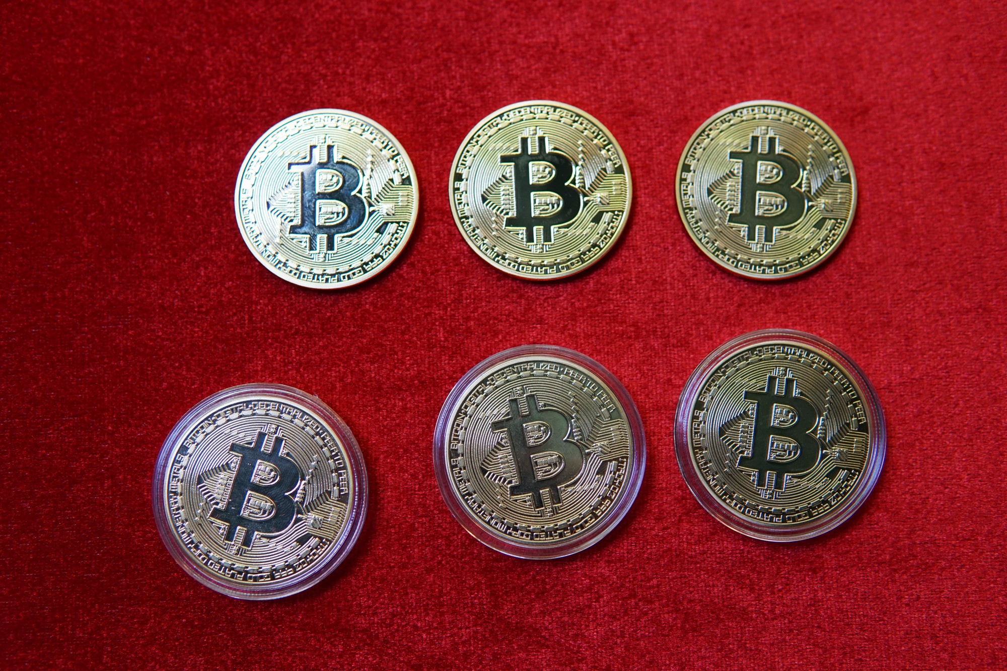 Đồng Bitcoin khuấy động thị trường quà lì xì Tết
