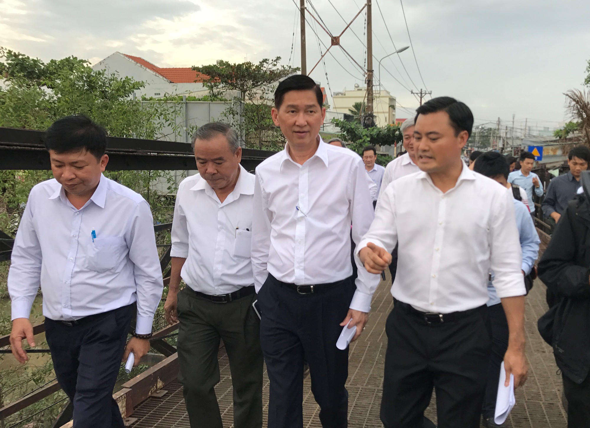 Trong 10 ngày phải nối xong cầu Long Kiểng