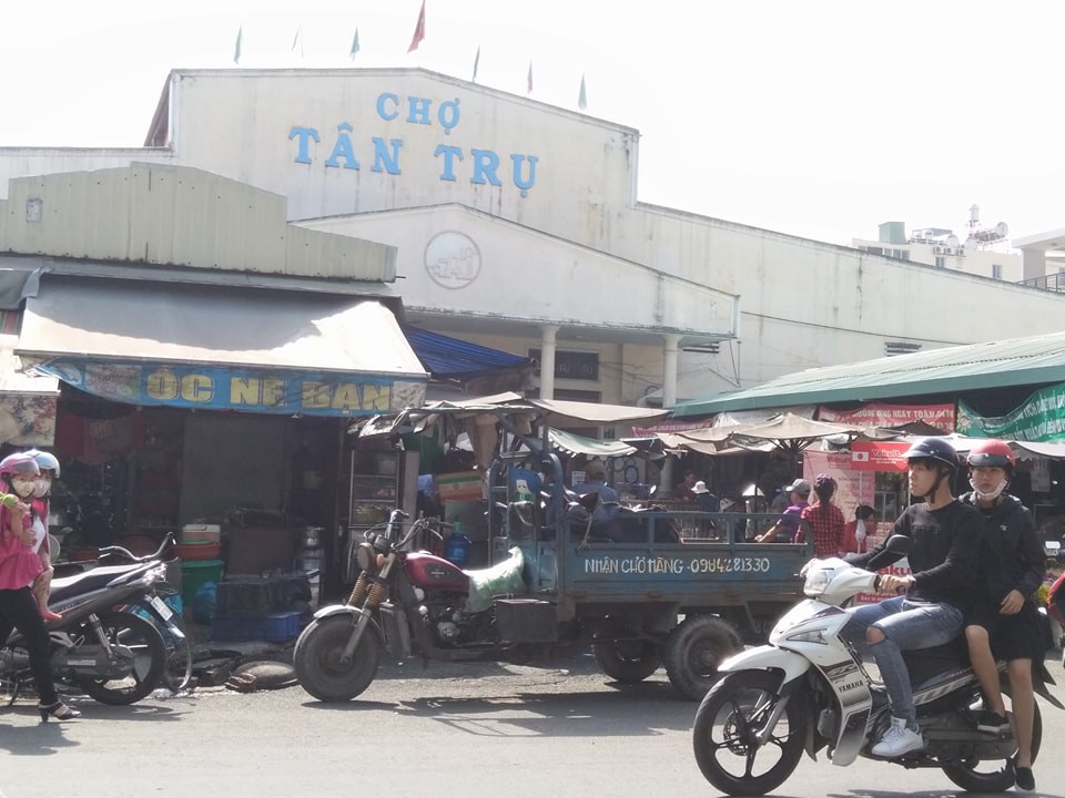 Chủ sạp trái cây đại chiến, đâm chết hai người