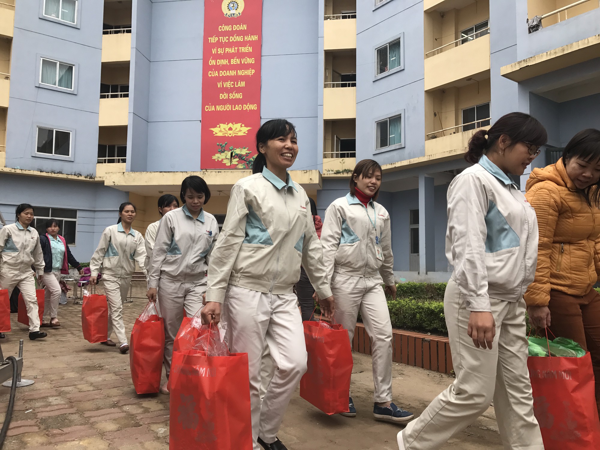 Nâng tuổi nghỉ hưu vì lo vỡ quỹ BHXH