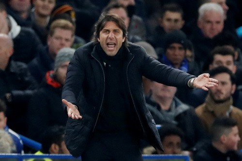 Derby không bàn thắng, Chelsea và Arsenal đều lo trắng tay