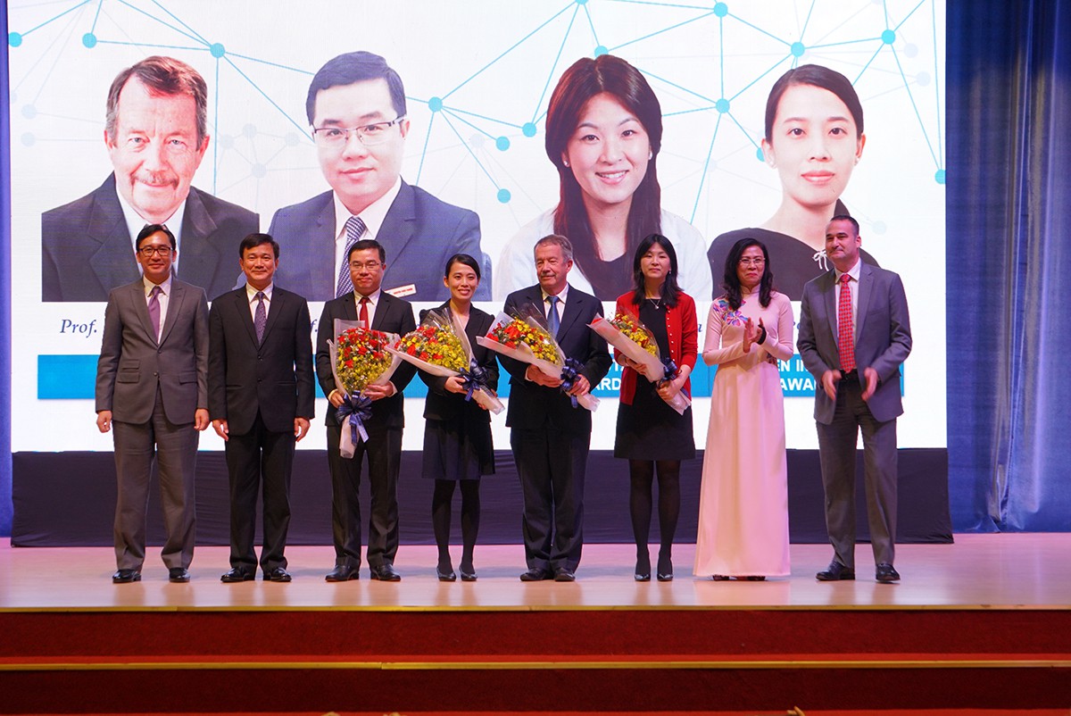 4 nhà khoa học thế giới nhận giải TDTU Prize của Trường ĐH Tôn Đức Thắng - Ảnh 1.