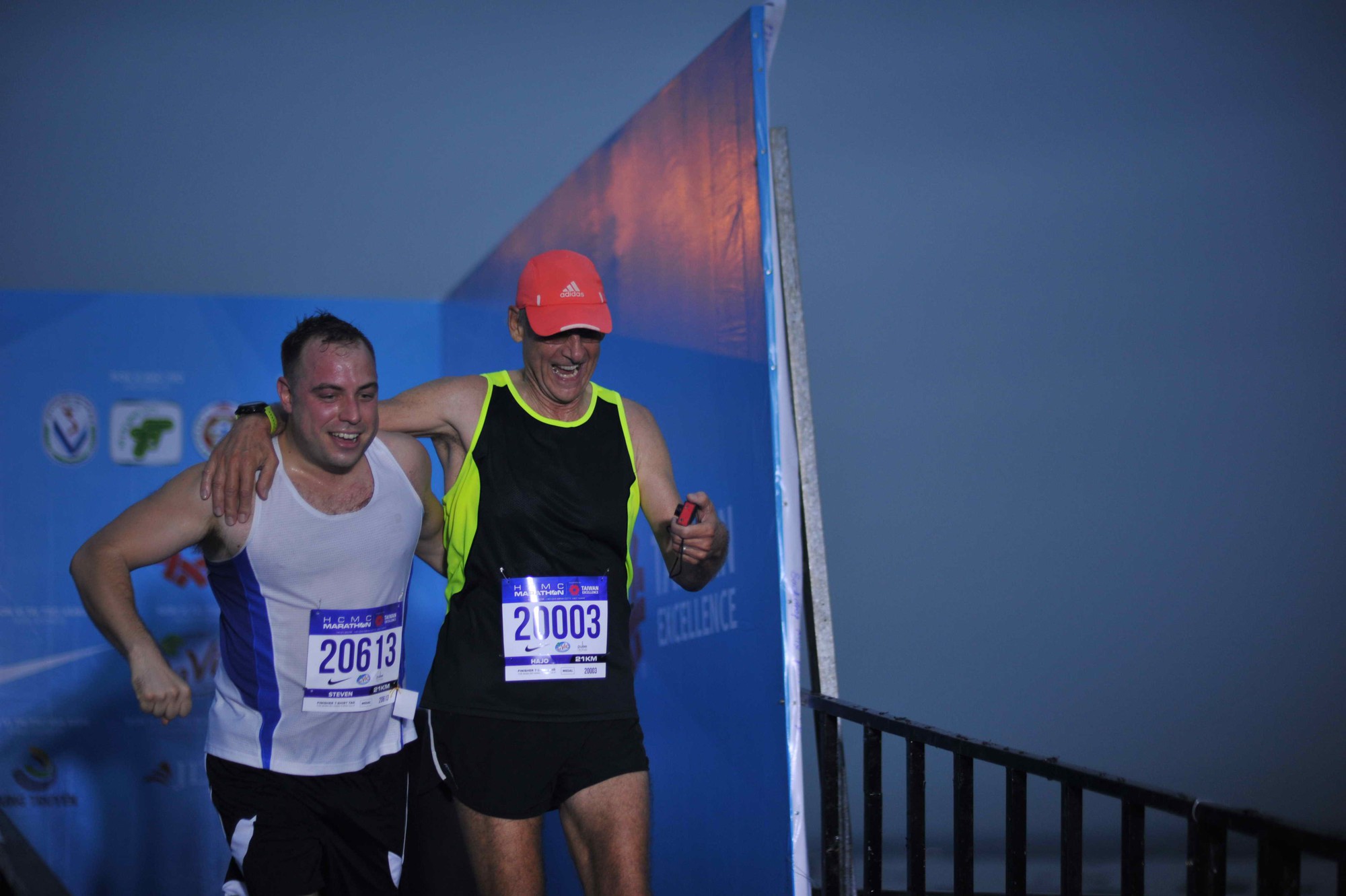 Choáng ngợp với 8.000 VĐV ở Giải Marathon TP HCM 2018 - Ảnh 5.
