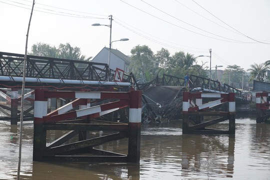 Cầu yếu, người run