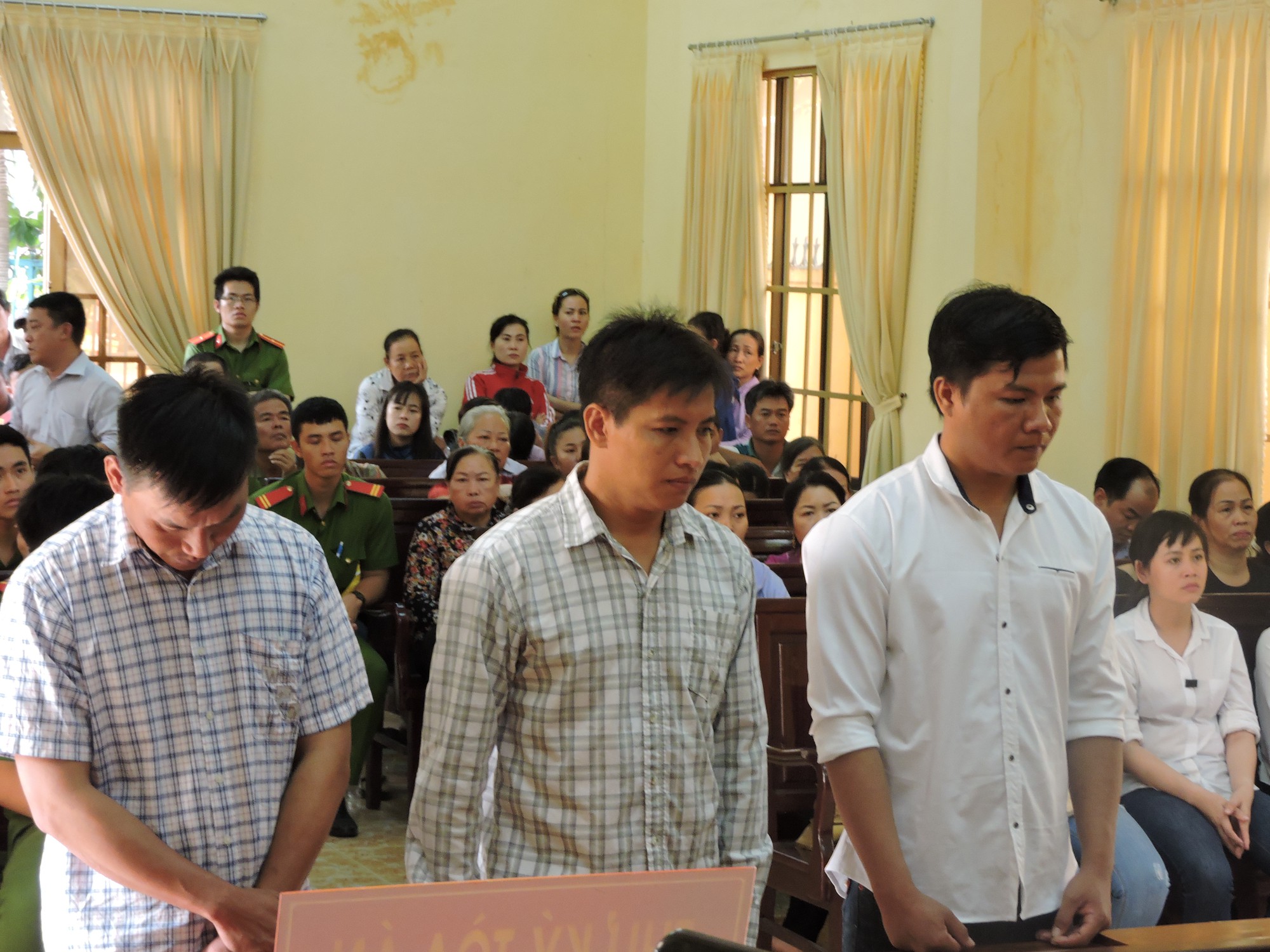 Trả hồ sơ vụ nguyên sĩ quan công an gọi em đến chém người