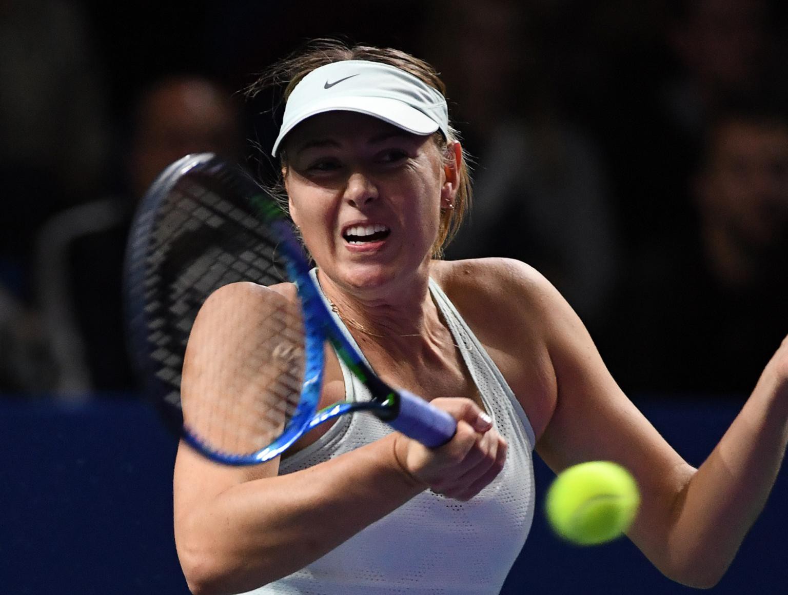 Tiếp đà hưng phấn, Sharapova tiến vào tứ kết Thâm Quyến mở rộng