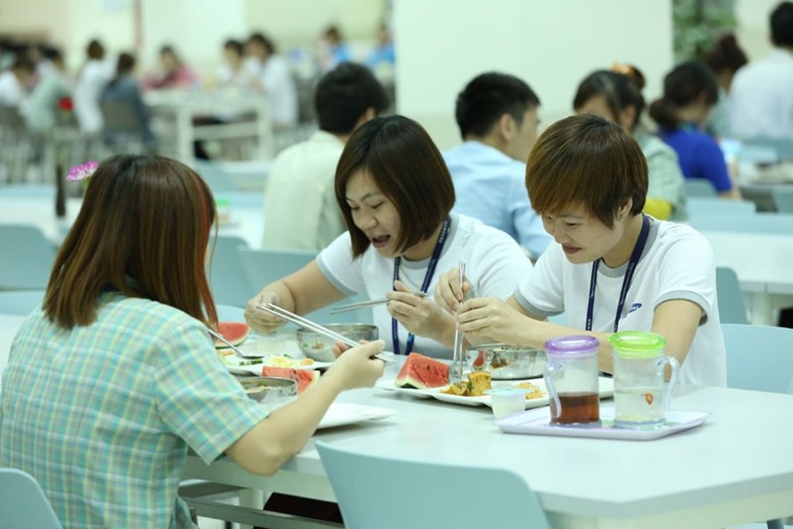 Không đưa những chi phí khác vào bữa ăn giữa ca