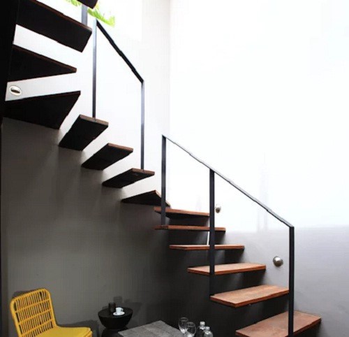10 mẫu cầu thang gỗ đẹp hiện đại cho nh&agrave; phố chật chội - Ảnh 5.