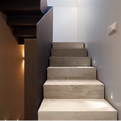 10 mẫu cầu thang gỗ đẹp hiện đại cho nh&agrave; phố chật chội - Ảnh 8.