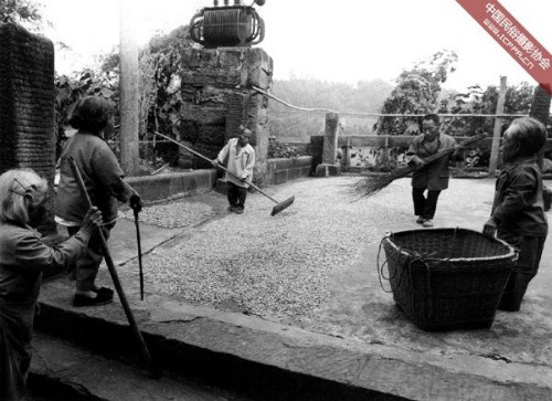 B&iacute; ẩn về ng&ocirc;i l&agrave;ng người l&ugrave;n tại v&ugrave;ng cao Trung Quốc - Ảnh 3.