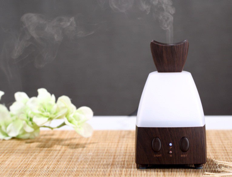 N&ecirc;n chọn đ&egrave;n x&ocirc;ng điện hay m&aacute;y khuếch t&aacute;n tinh dầu? - Ảnh 3.