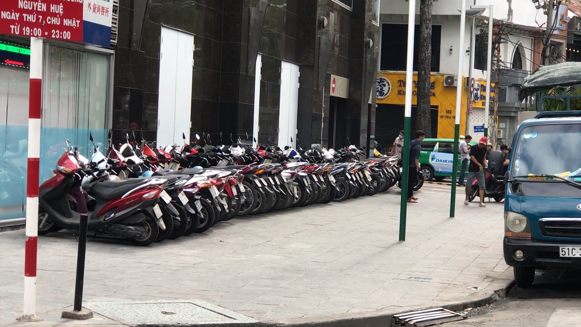 Vỉa hè - chuyện đại sự!