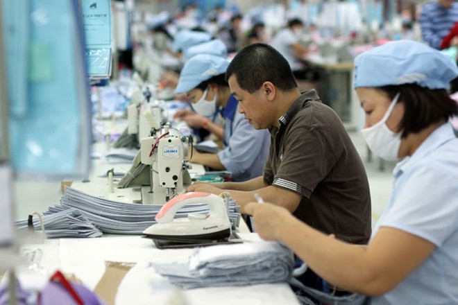 Đừng để người lao động bị o ép tiền lương